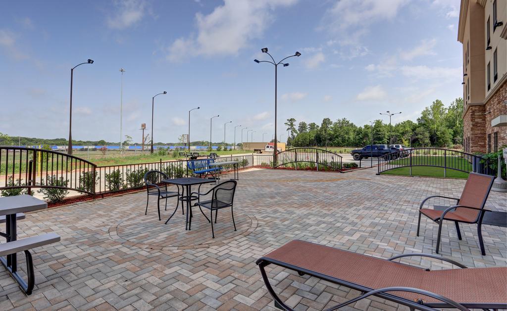 Comfort Suites Batesville Exterior photo