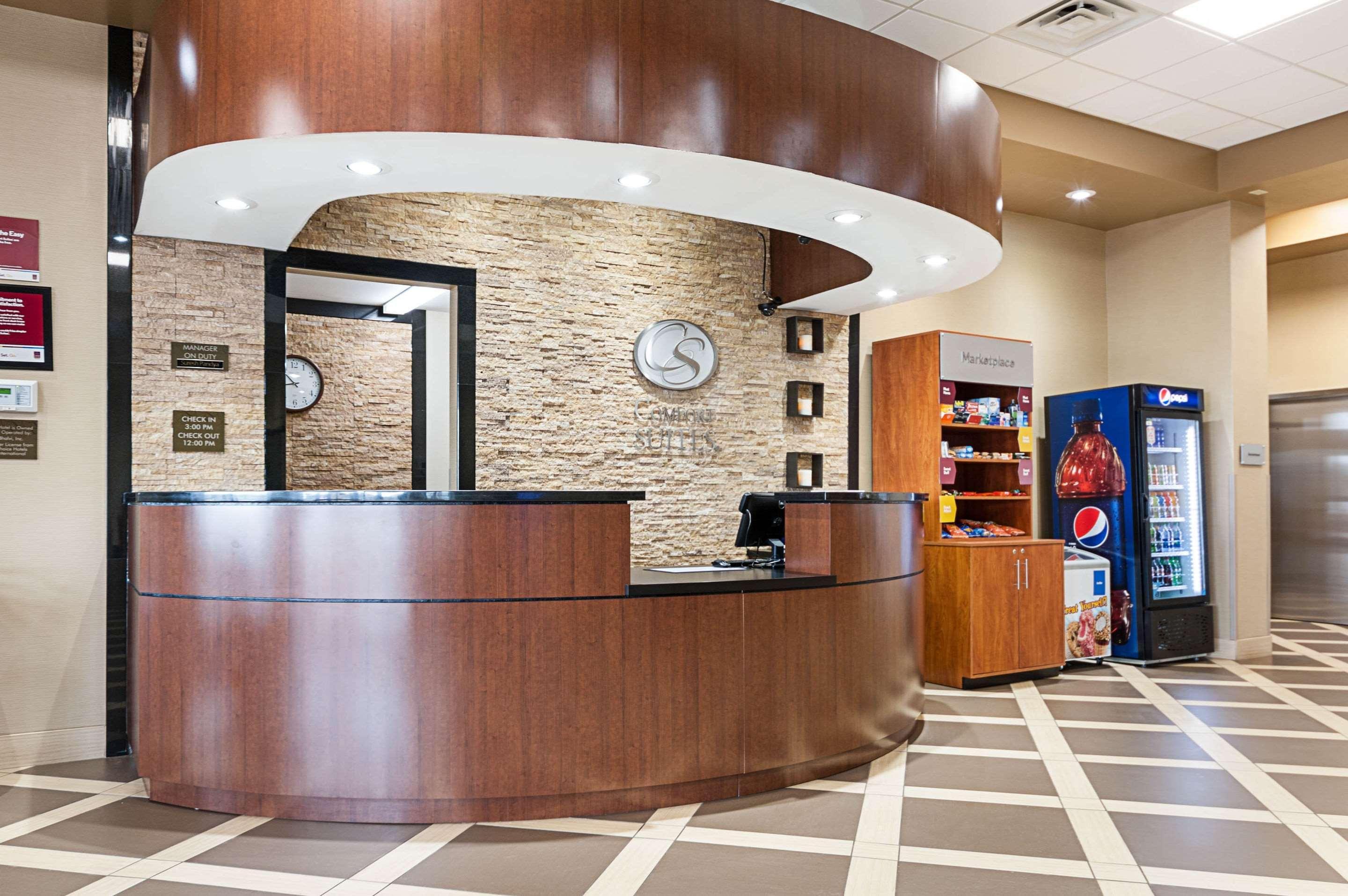 Comfort Suites Batesville Exterior photo