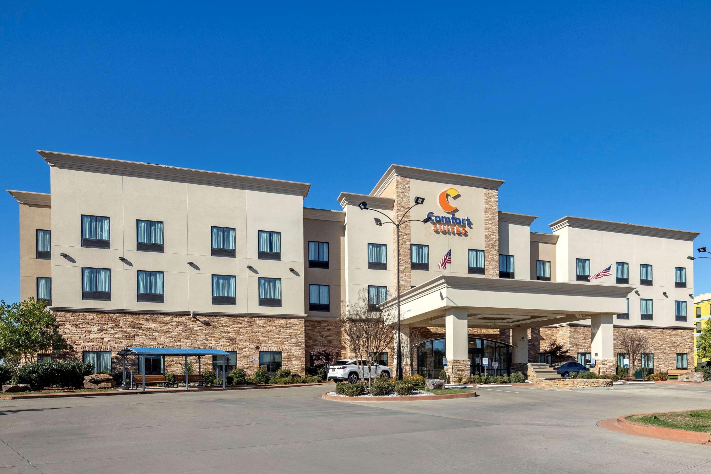 Comfort Suites Batesville Exterior photo