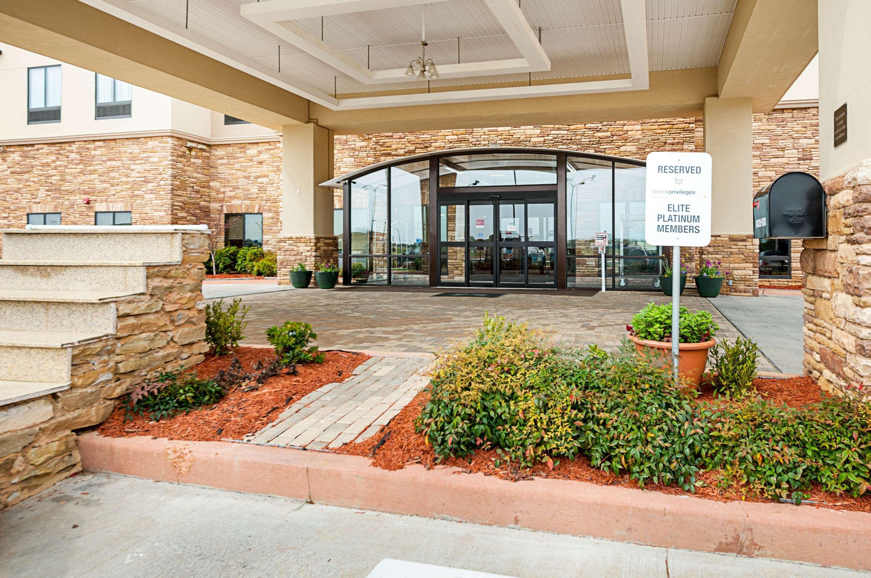 Comfort Suites Batesville Exterior photo